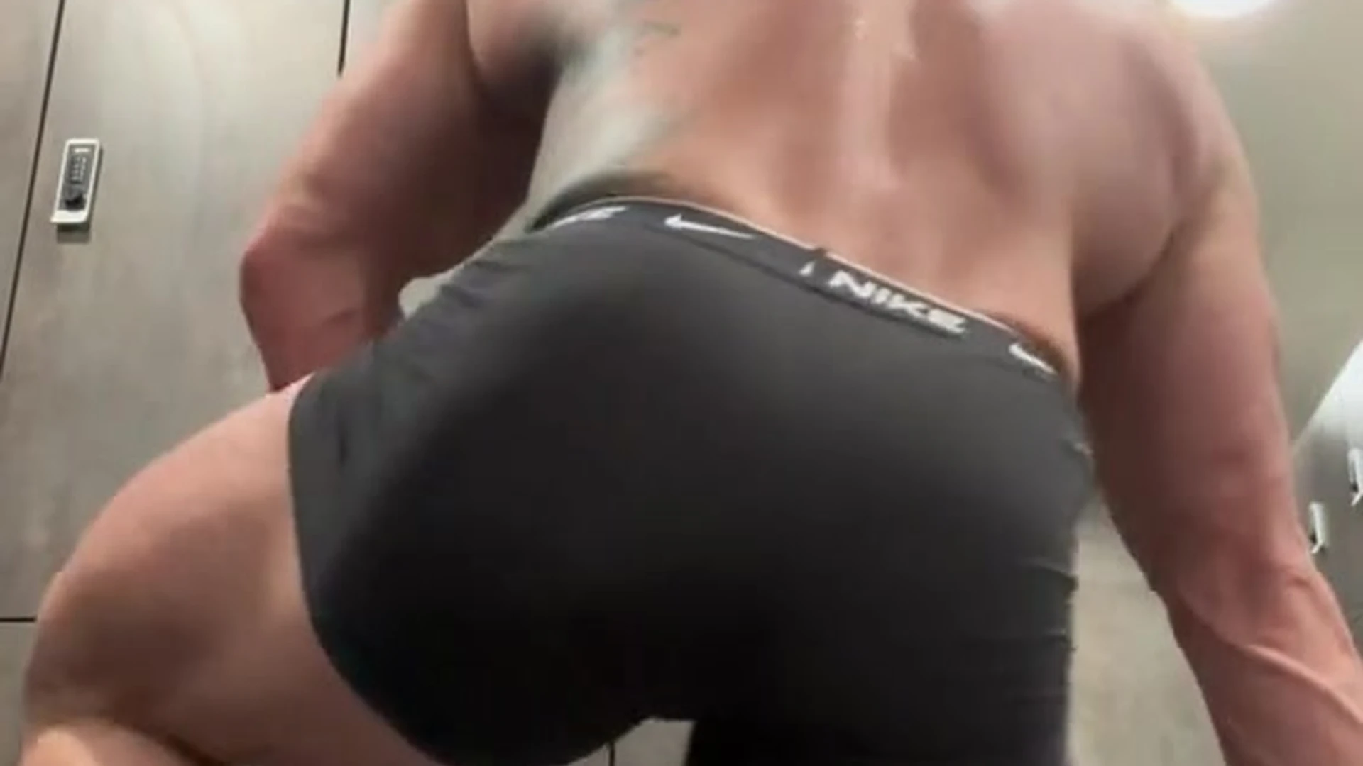 hottie glistening Charlie London cock PRIVATE Exposed
0