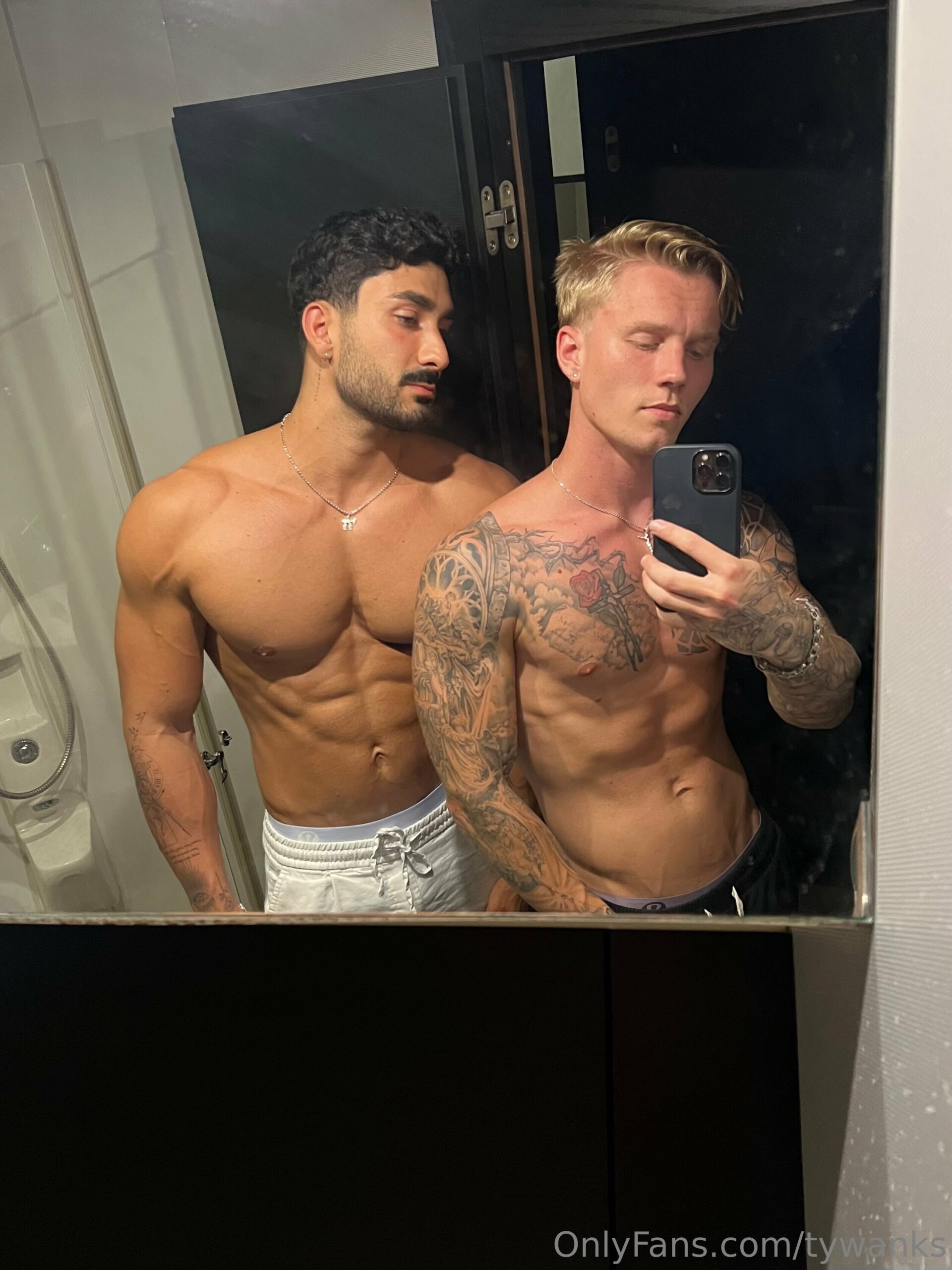 hottie jerking off jock Tyler Pauley nudes leaked
0