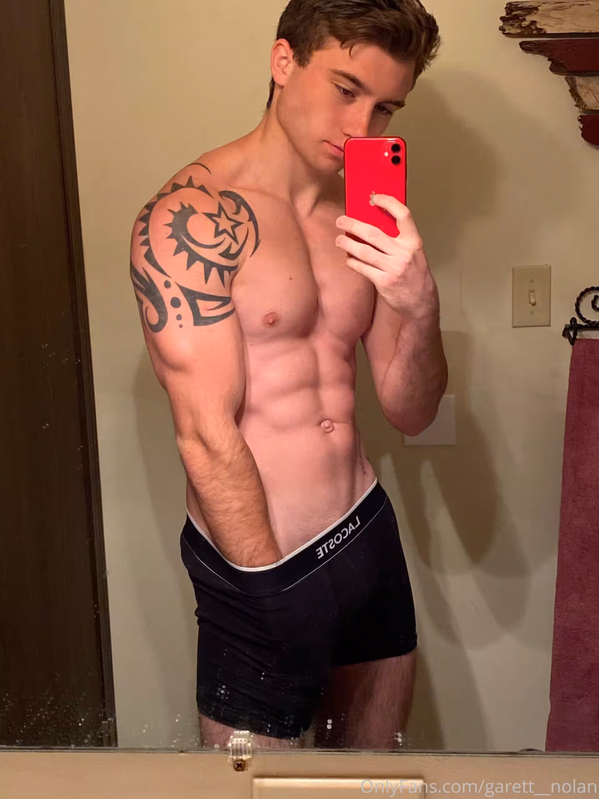 hottie TIKTOK STAR Garett Nolan Nude leak OF
0
