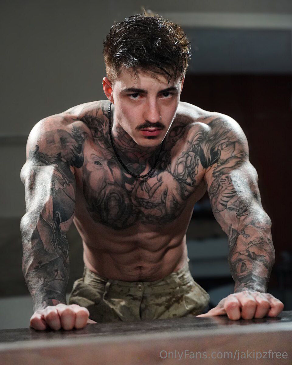 hunky tiktok star Jakipz nude pic Vid
1
