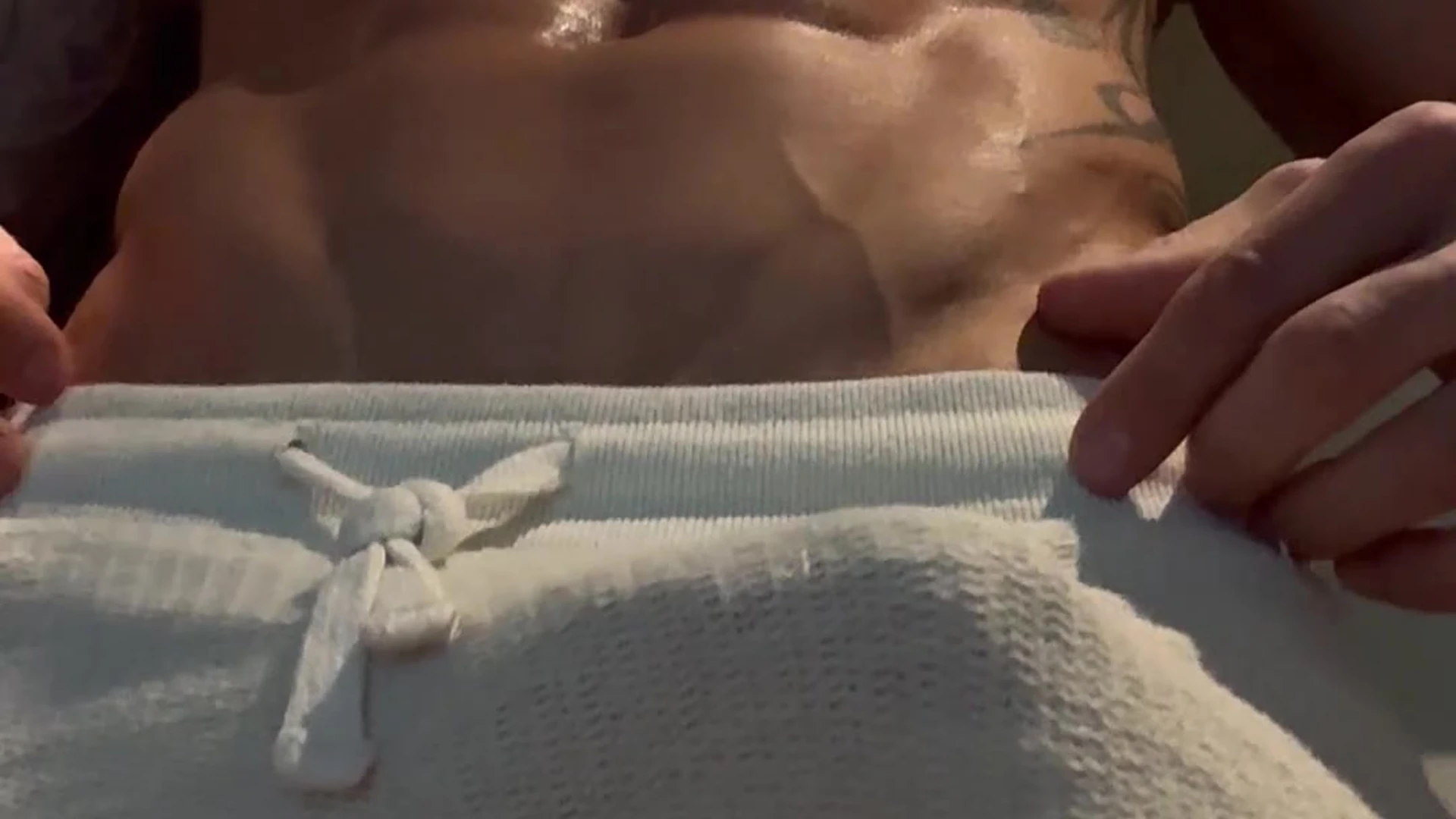 impressive shredded sanroberto onlyfans naked
2