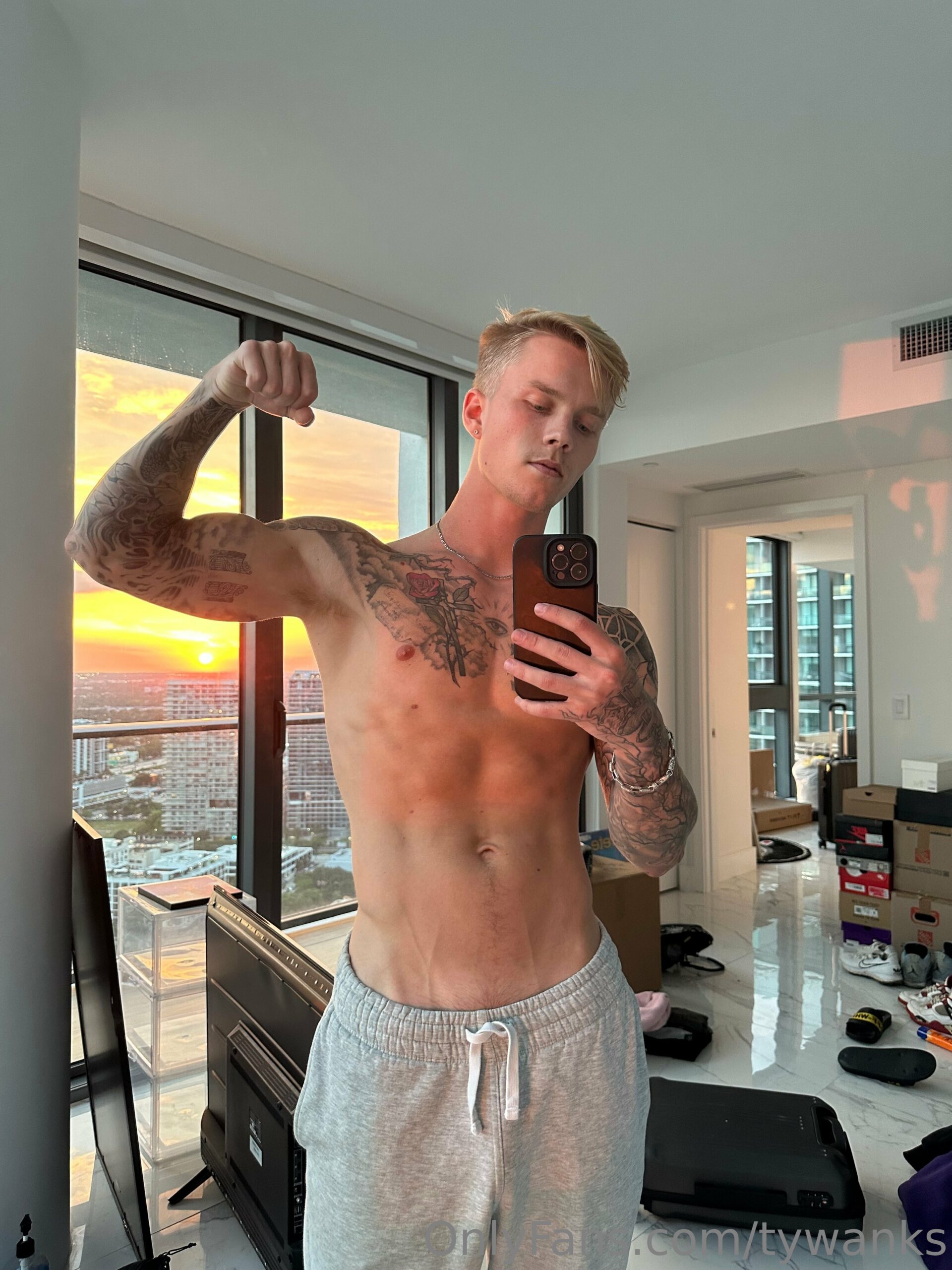 Magnetic  jock Tyler Pauley onlyfans leaks pic Epic
0