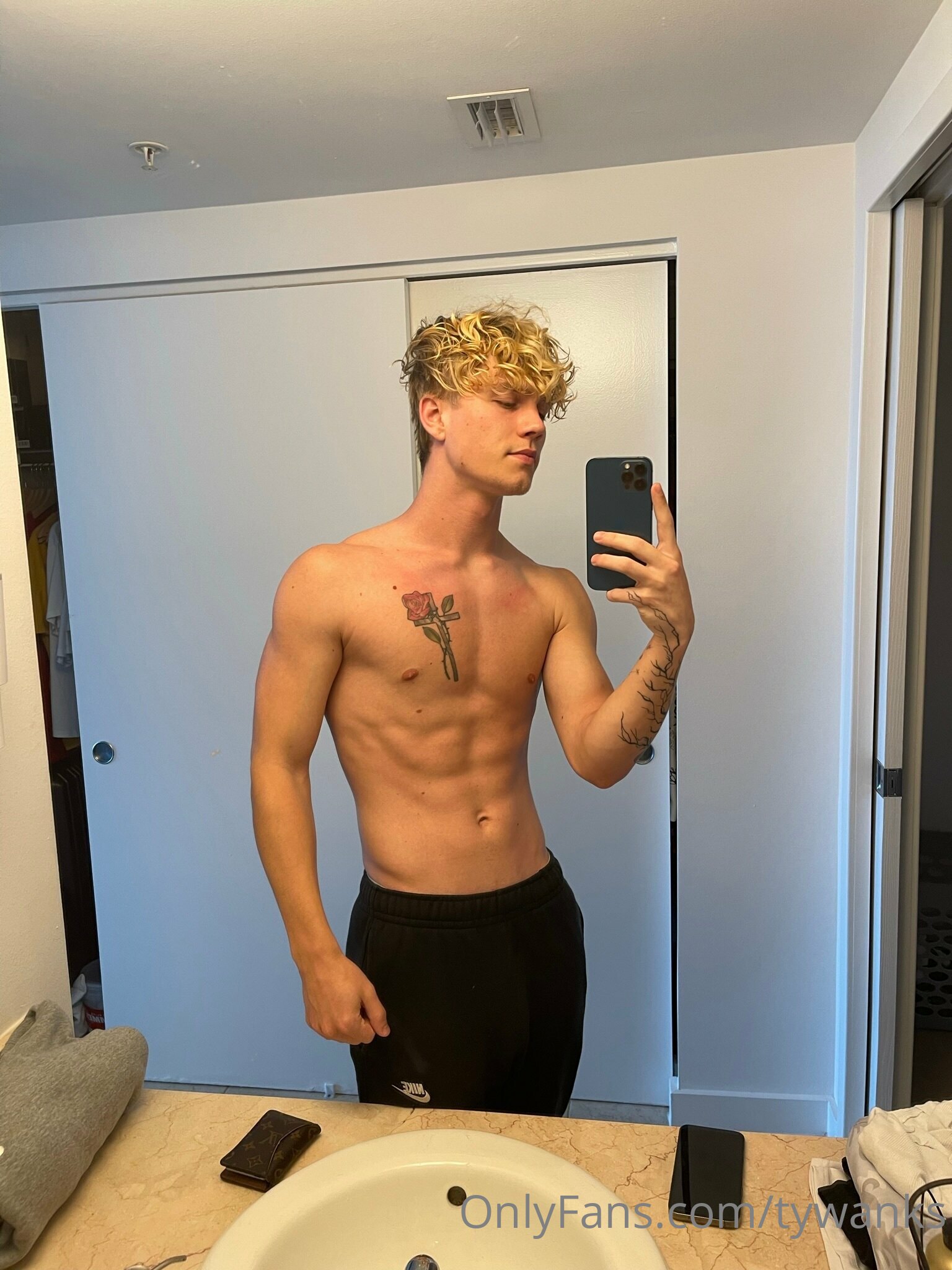 Magnetic  sensual Tyler Pauley onlyfans PRIVATE
0