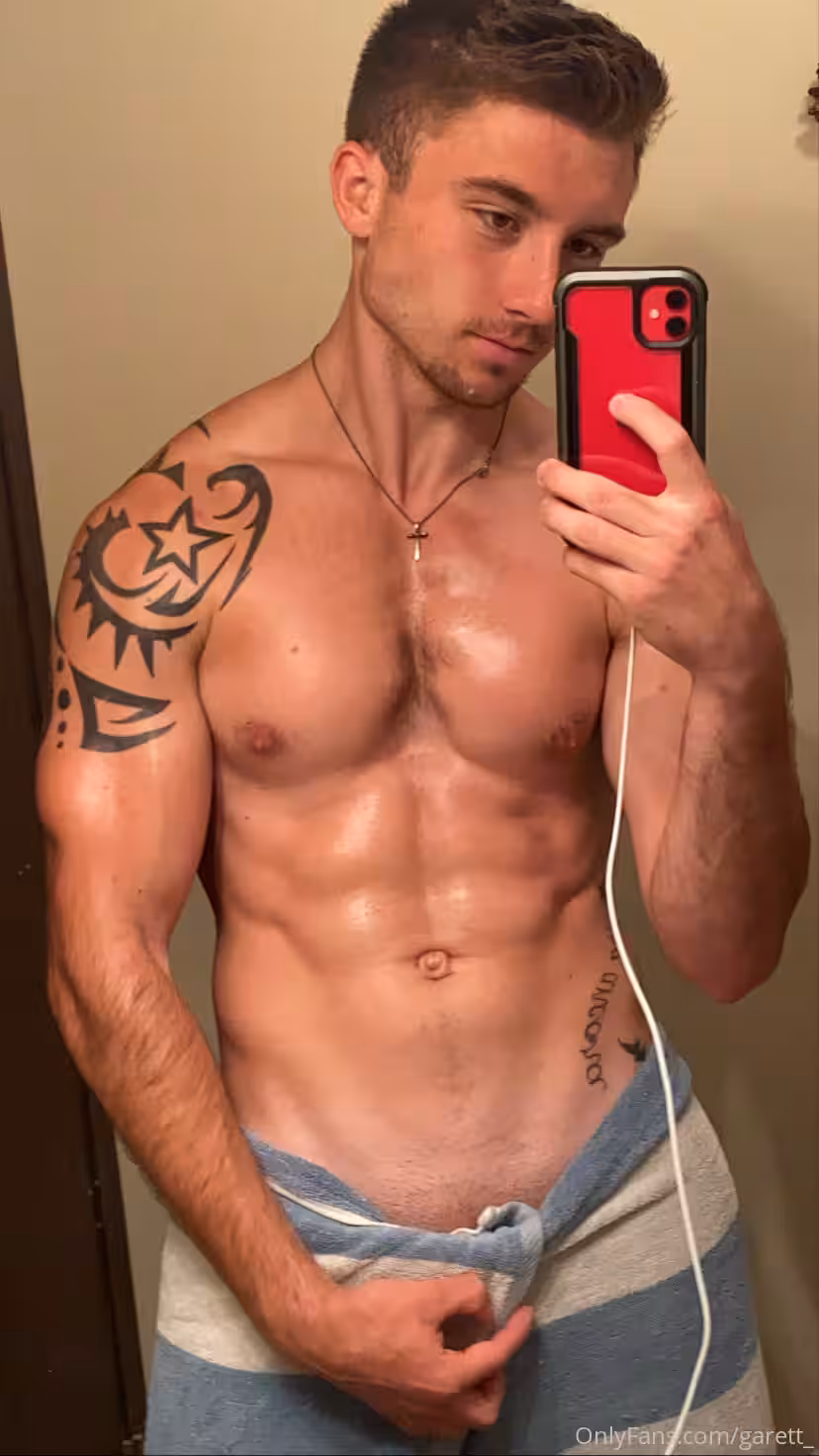 male cumslut gooning TIKTOK STAR Garett Nolan sex
0