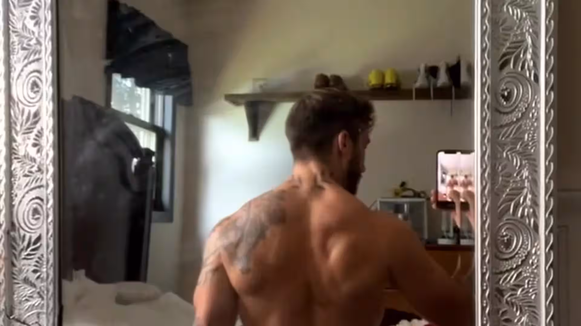 man bitch pleasuring himself TIKTOKER Garett Nolan leaked
0
