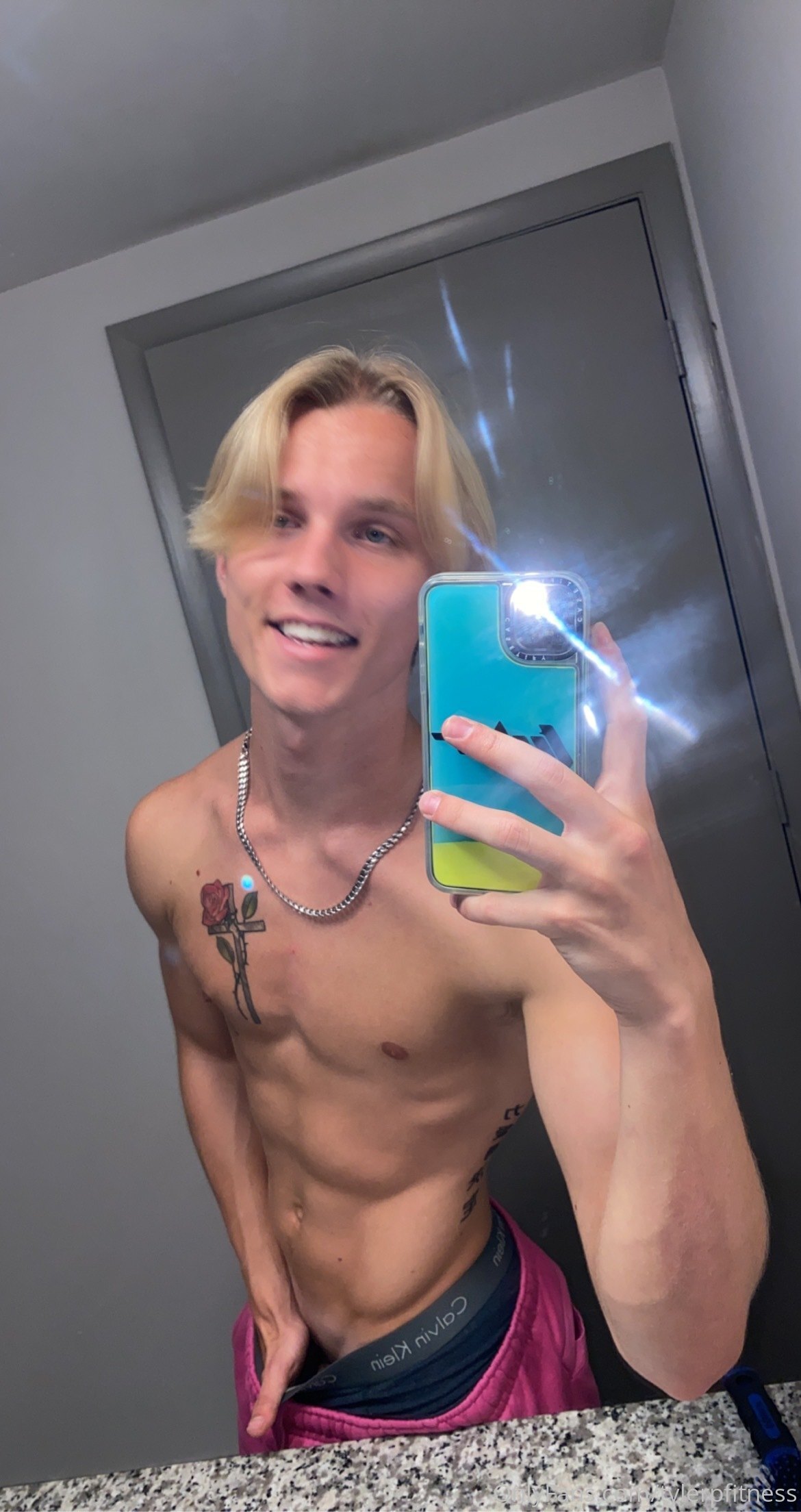man bitch sensual troytempts leaked only fans
1