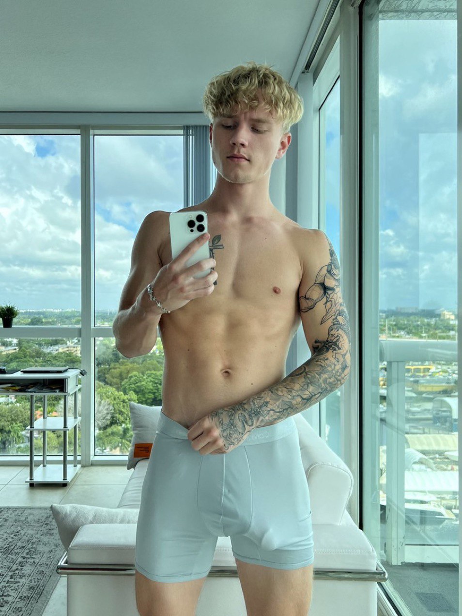 manly jock Tyler Pauley sex Epic
0
