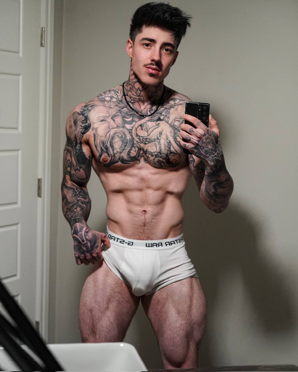massive cock Jakipz camrip
6