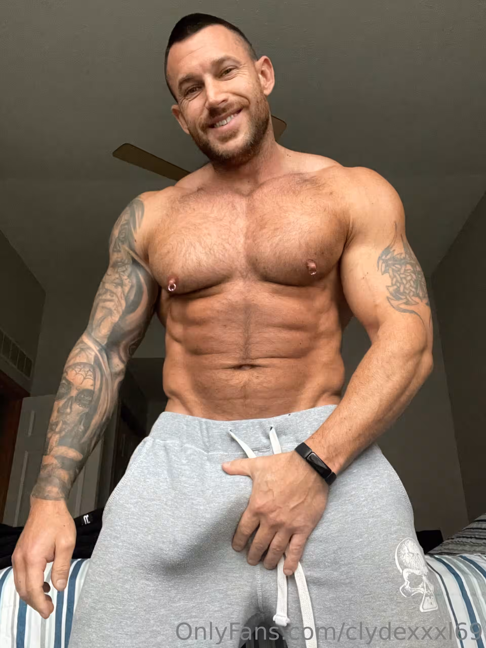 muscle god clydexxxl69 sextape Epic
3
