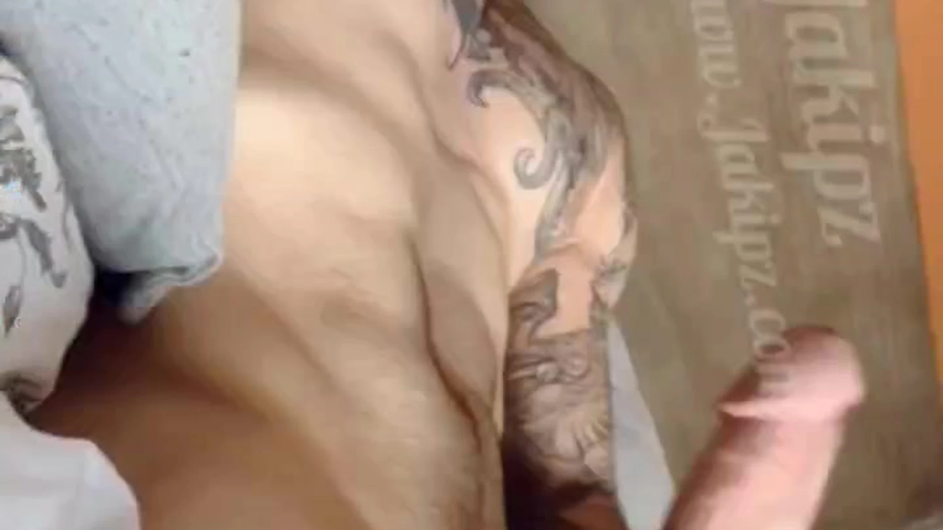 muscle verbal Jakipz   Exclusive full video Epic
10