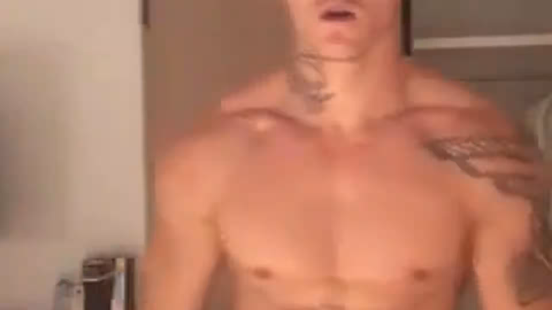muscled Lustful alecnysten onlyfans pics
8