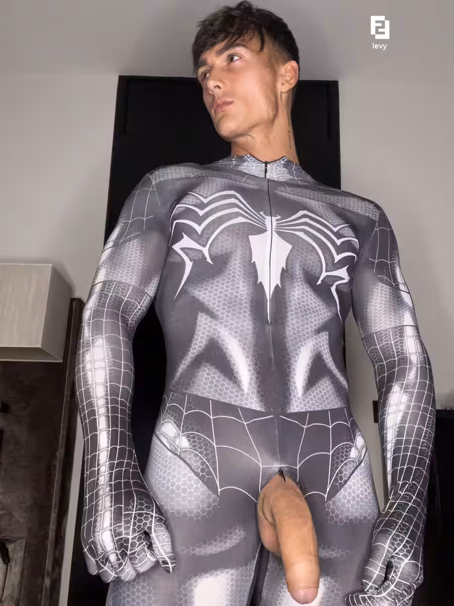 muscled stud Levy Van Wilgen nude Video Sensational
6