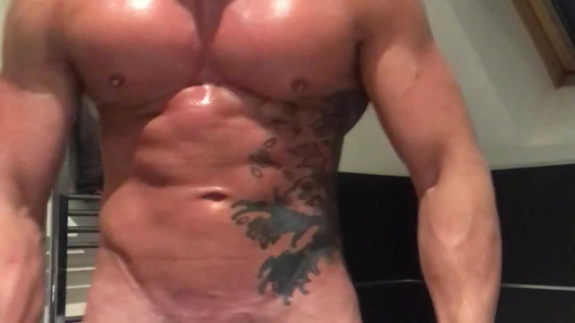muscular muscle alpha Charlie London Epic
1
