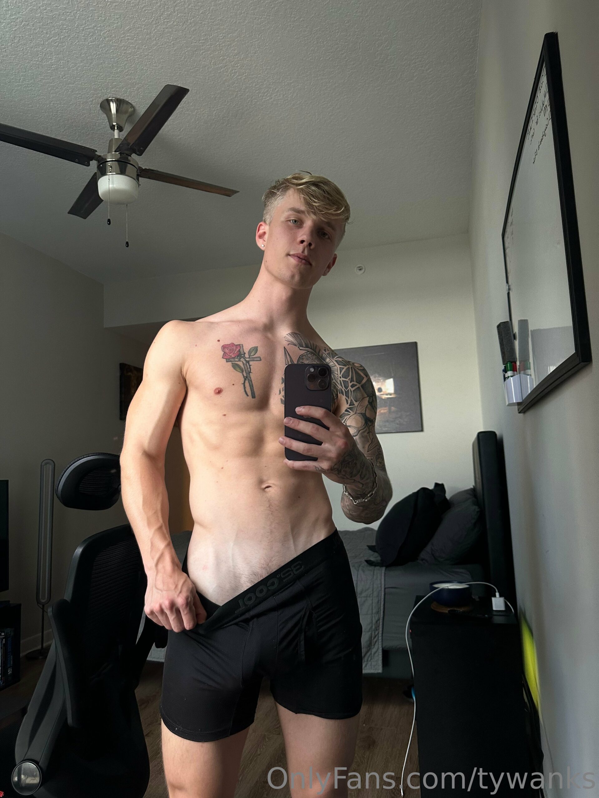 nasty troytempts fuck EXPOSED
1