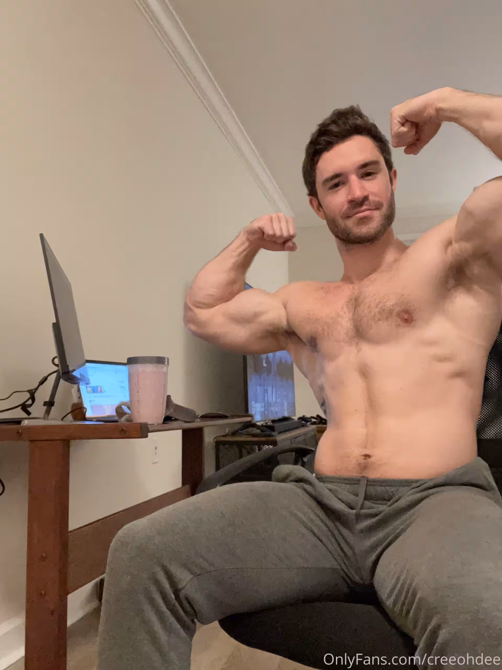 OF GUY fitness influencer creeohdee onlyfans pic VIDFULL
17