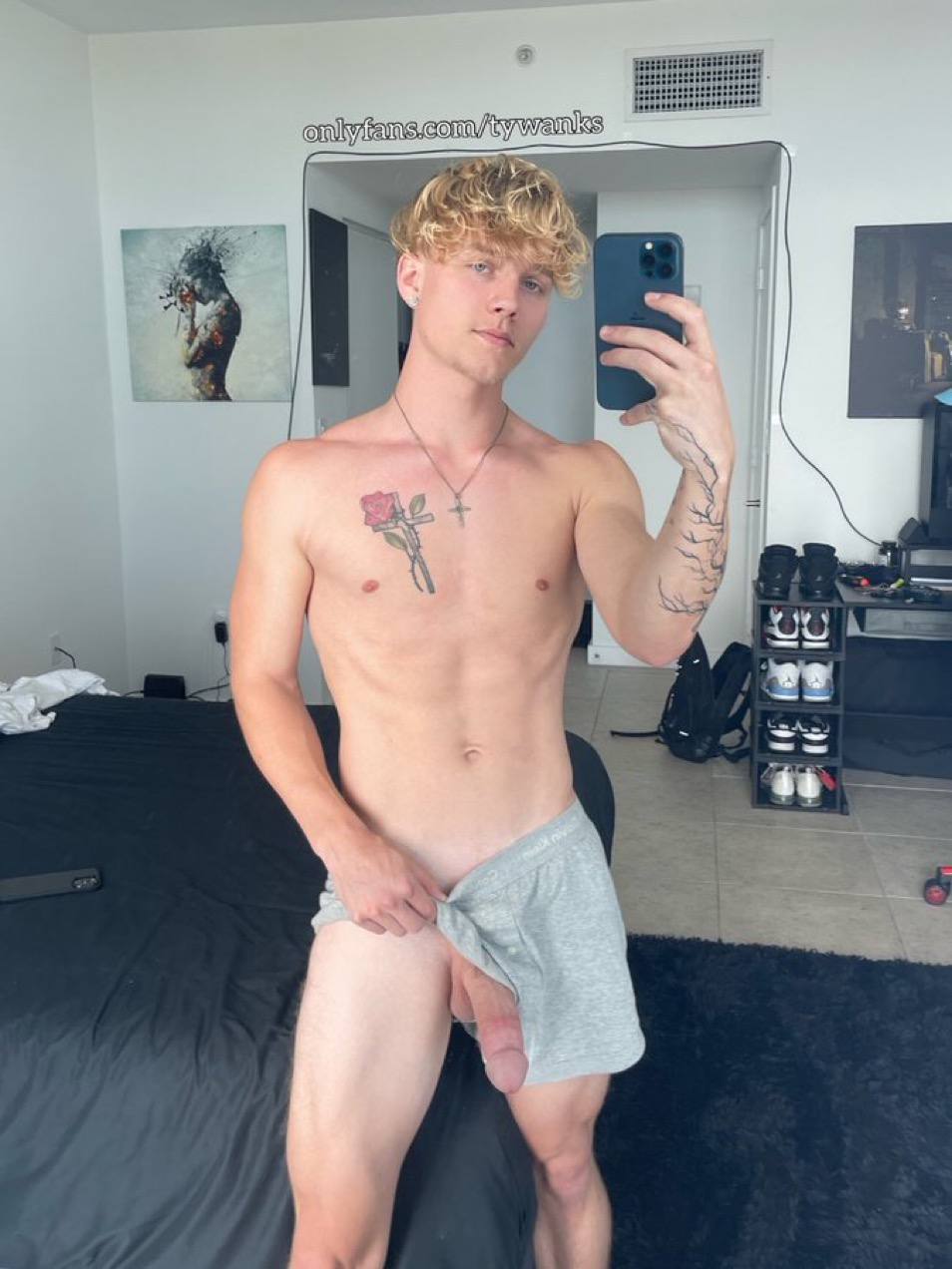 pervy sensual tywanks nude pic
0