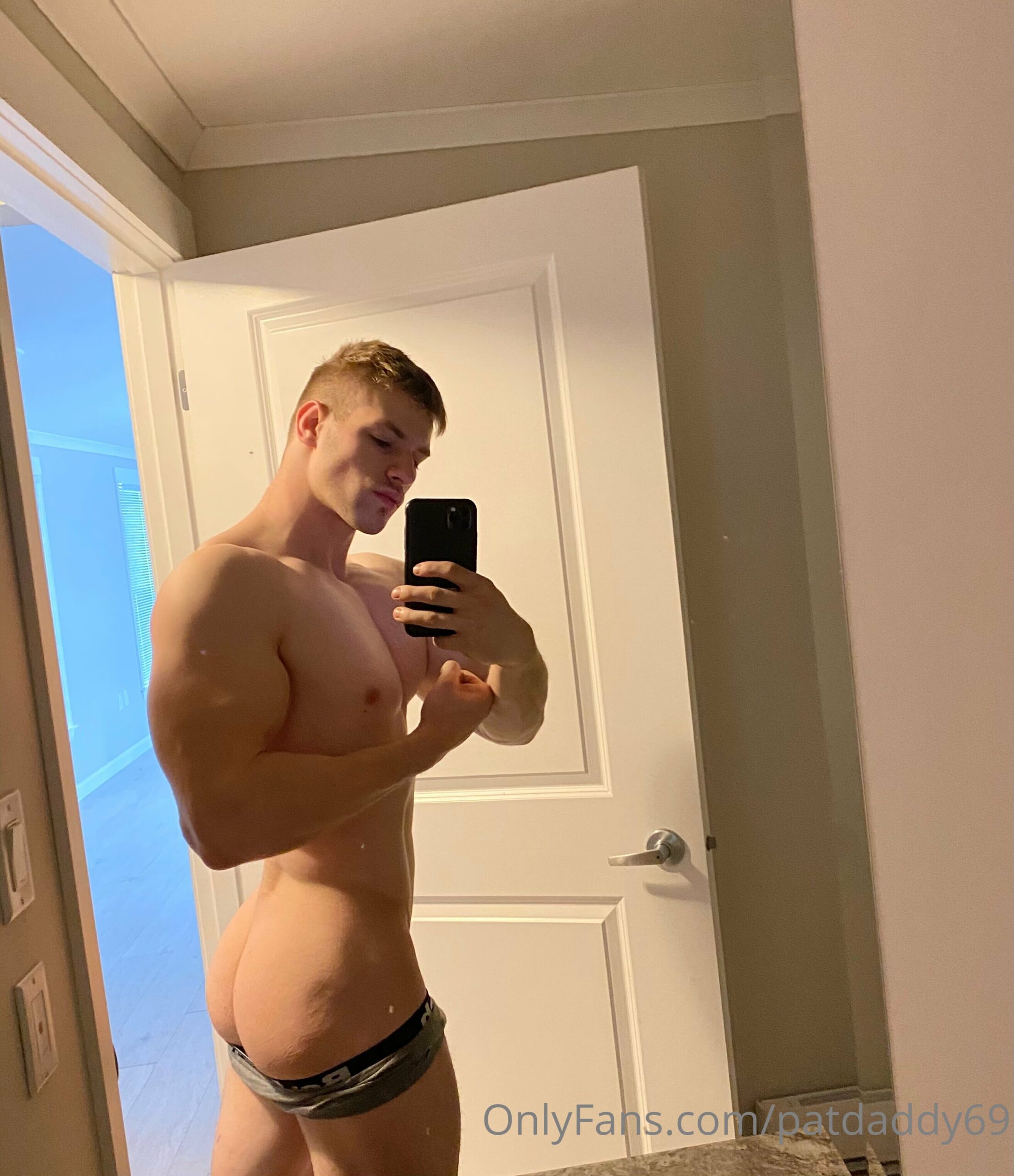 pretty personal trainer patrickleblanc69 sex Exclusive full video
44