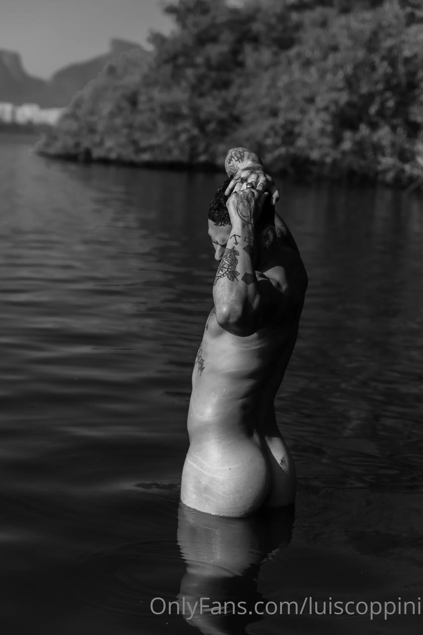 Provocante Luis Coppini nude Epic
0