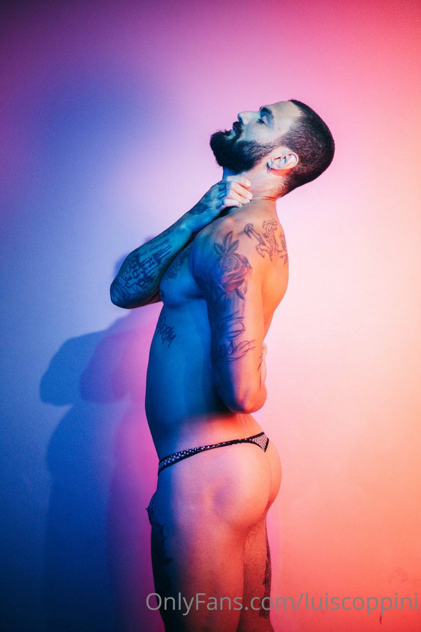 Provocante Luis Coppini sex leak
0