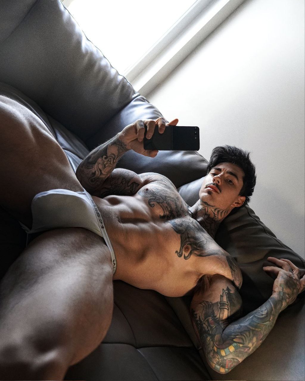 Sensational big cock Jake Andrich leaks OF
2