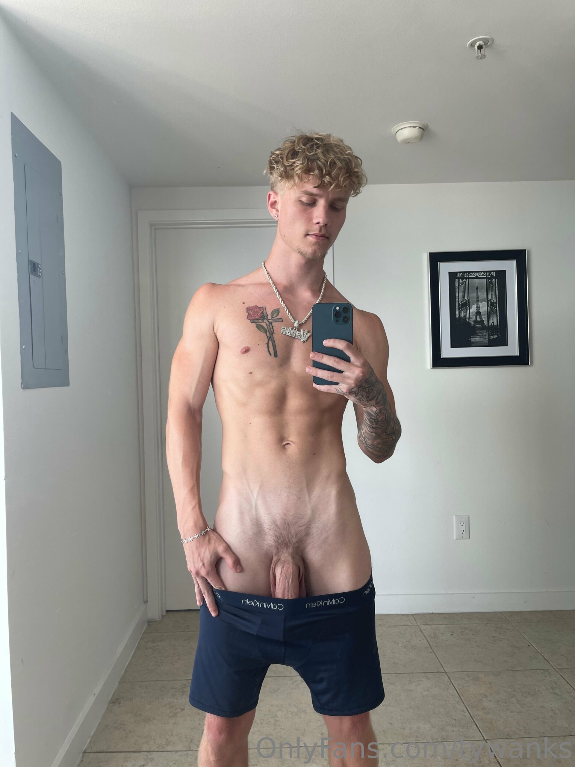 Sensational impressive twinkish Tyler Pauley fapello
2