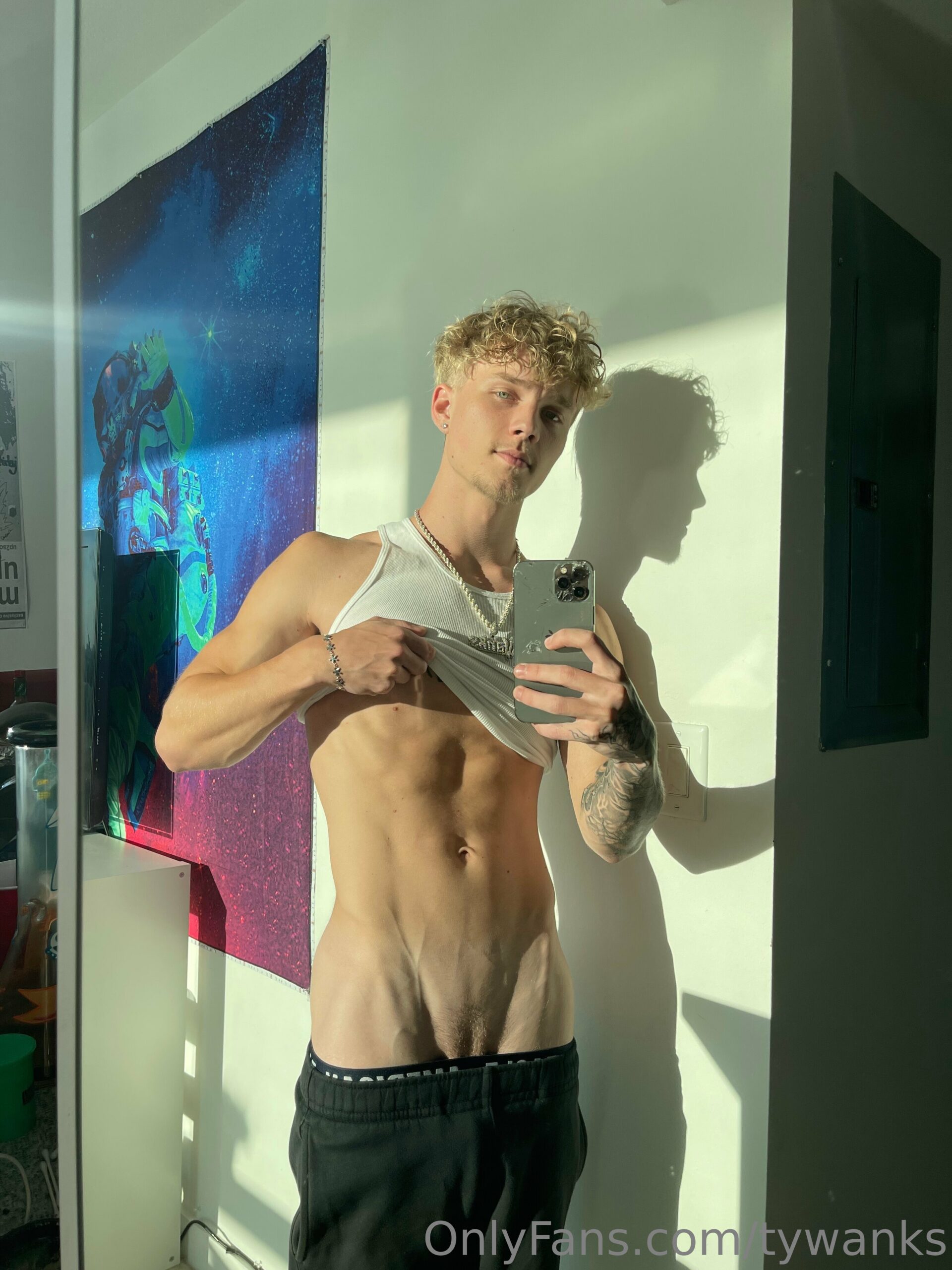 Sensational jock Tyler Pauley leaked nudex
0