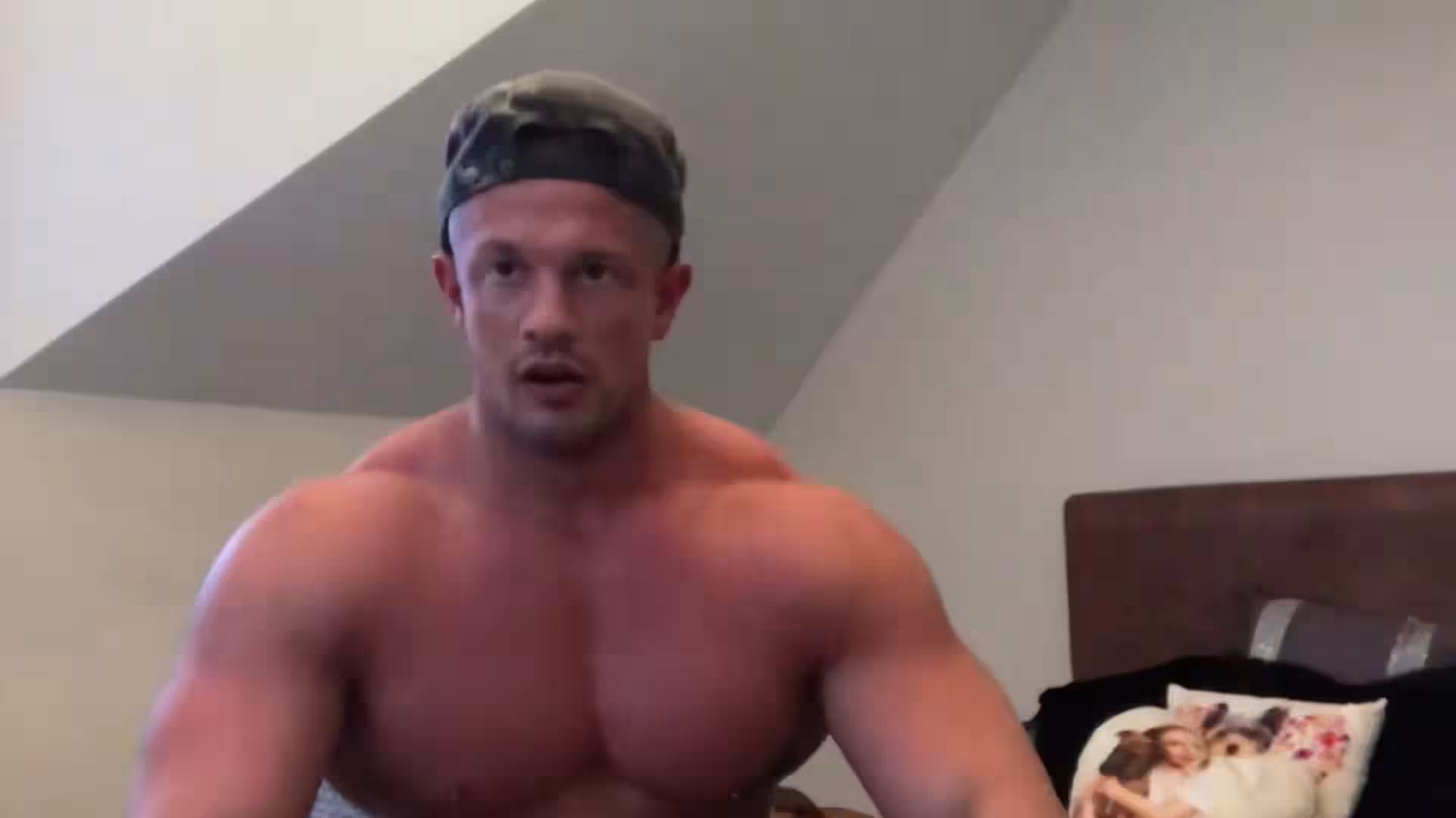 Sensational massive charlielondon sextape
1