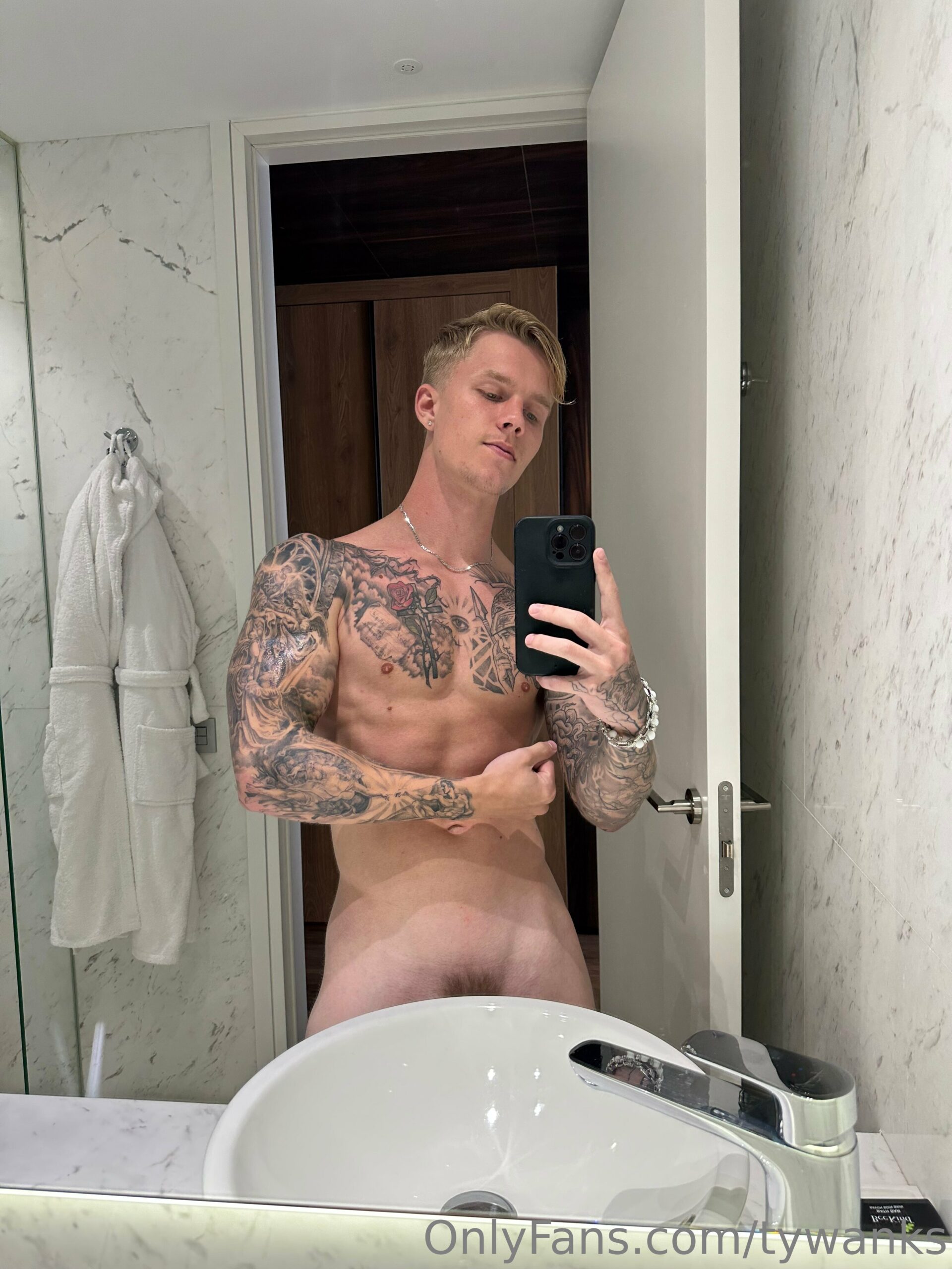 Sensational nasty Tyler Pauley onlyfans pics
0
