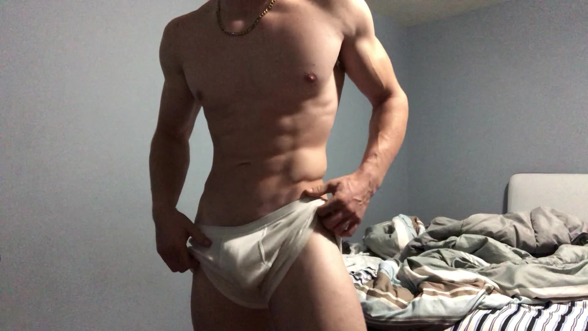 Sensational personal trainer Patrick Leblanc sextape
4