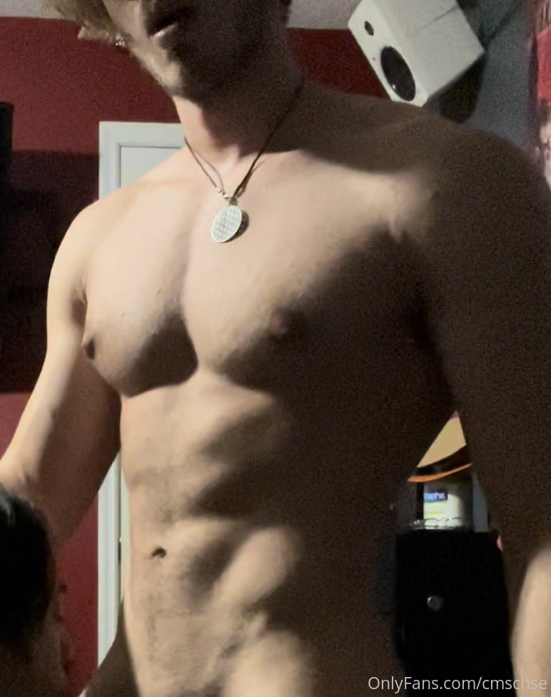Sensational tiktok star Chase Stobbe onlyfans leak
4