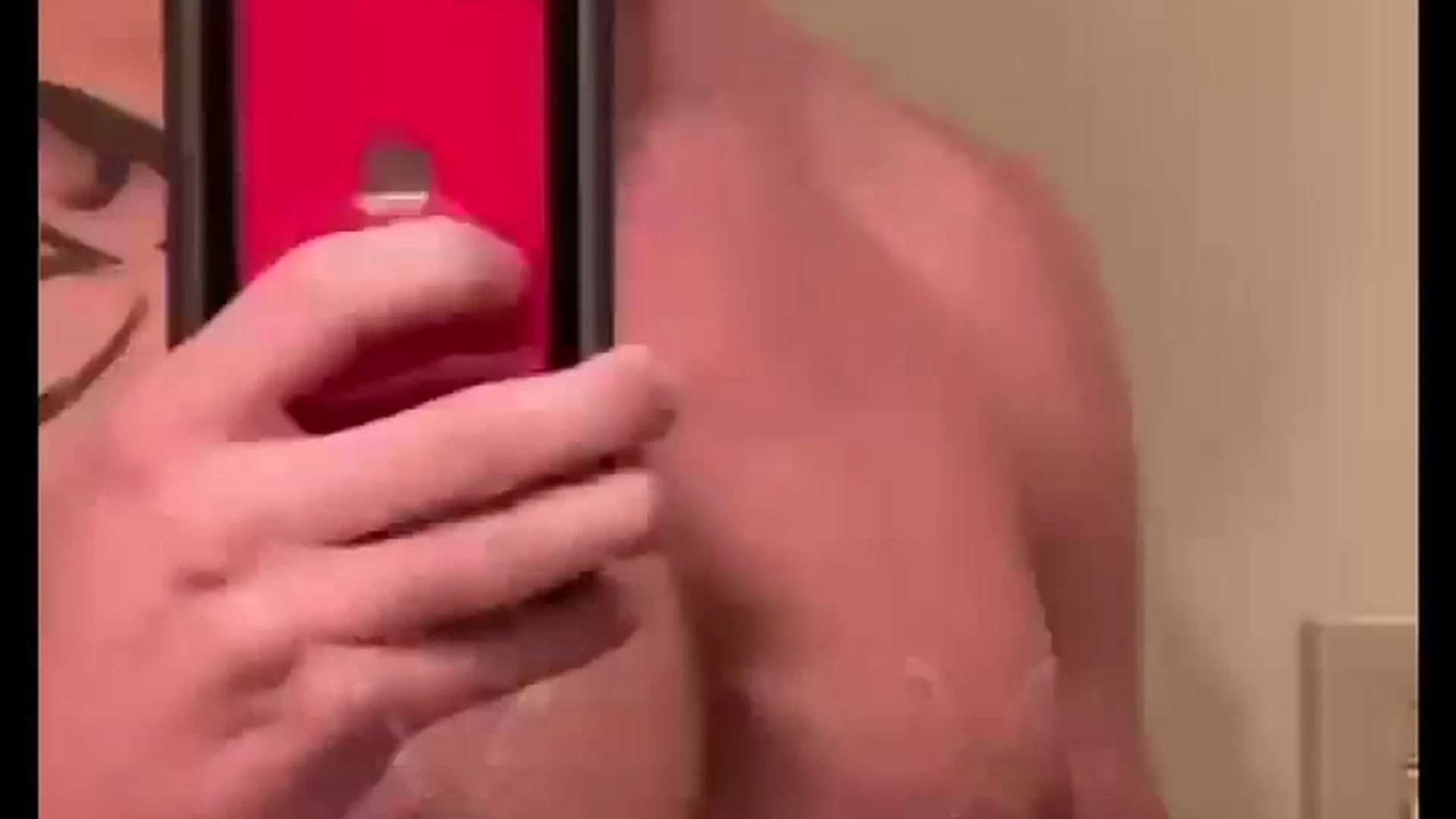 Sensational TIKTOKER garett__nolan porn
0