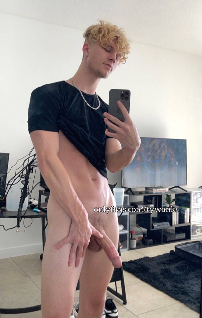 sensual Tyler Pauley Fansly leaked Exclusive full video
2
