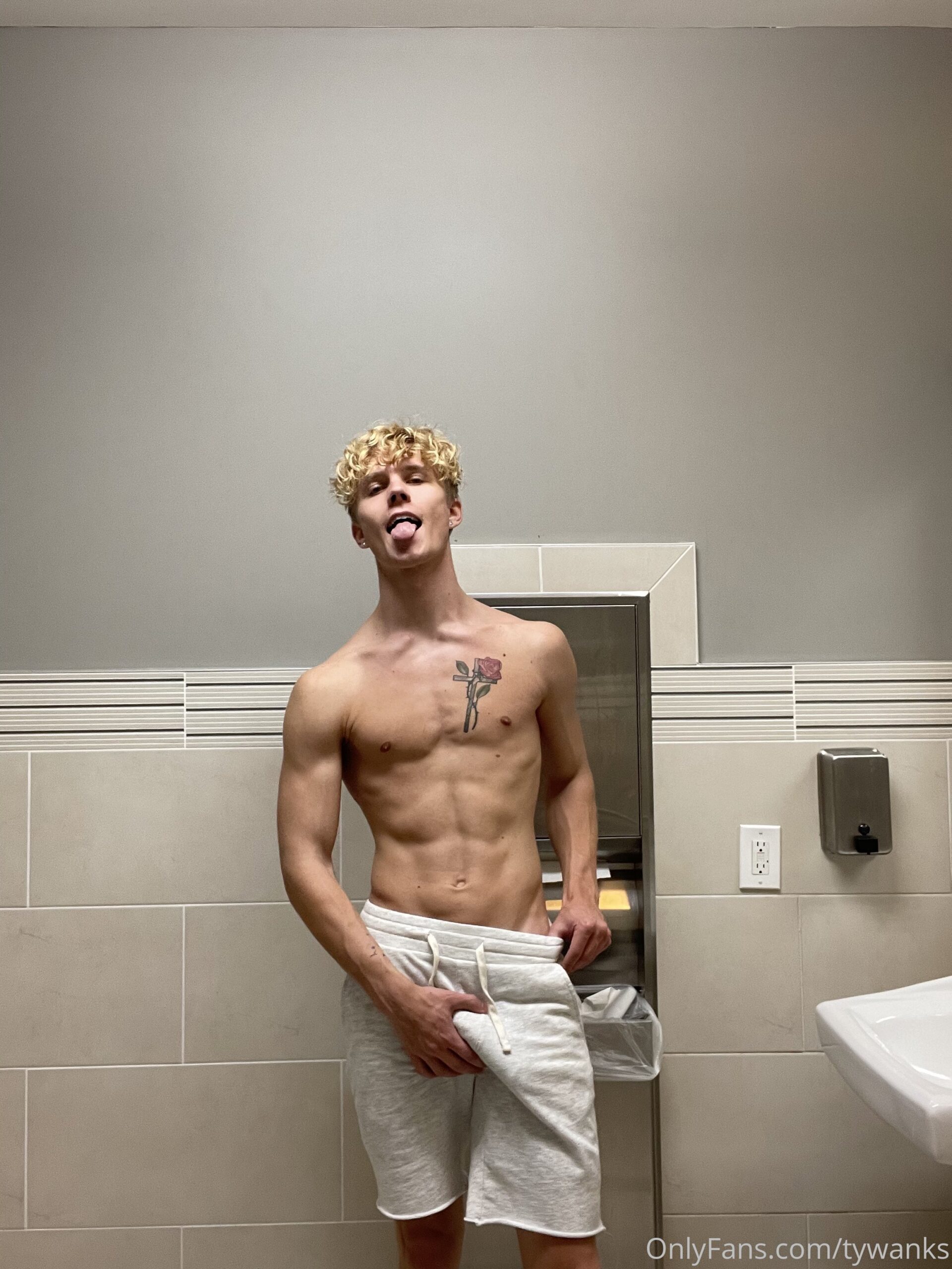sensual Tyler Pauley nude porn leak Exclusive vid full
0