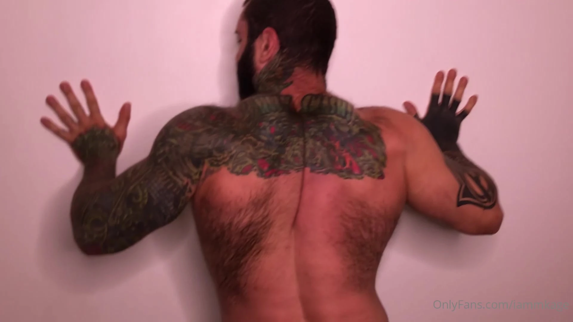 sexy gooning Stocky Markus Kage sex
1
