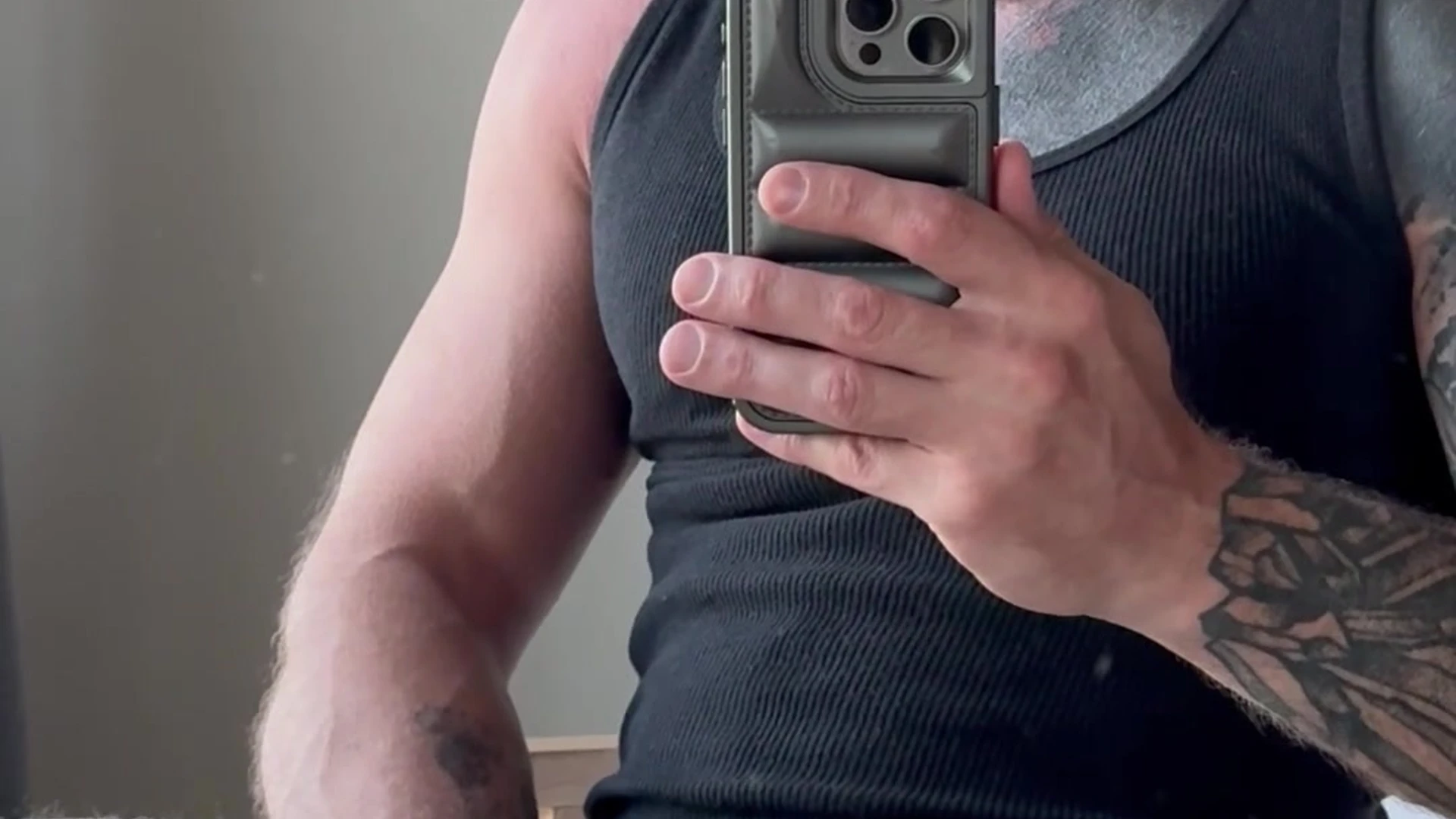 sexy Macho Alex Grosso nude videos EXPOSED
0