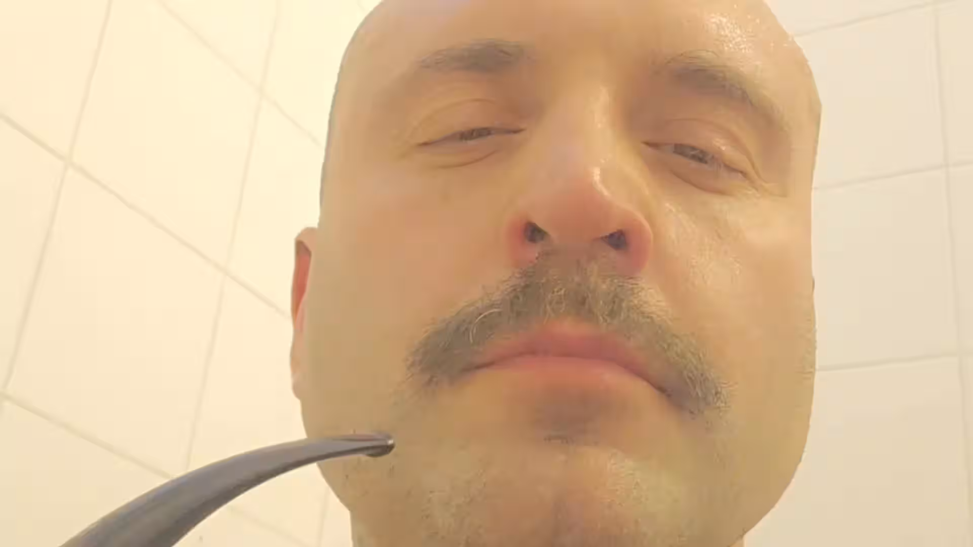 sexy slut dadbod Markus Kage hunk EXPOSED
1