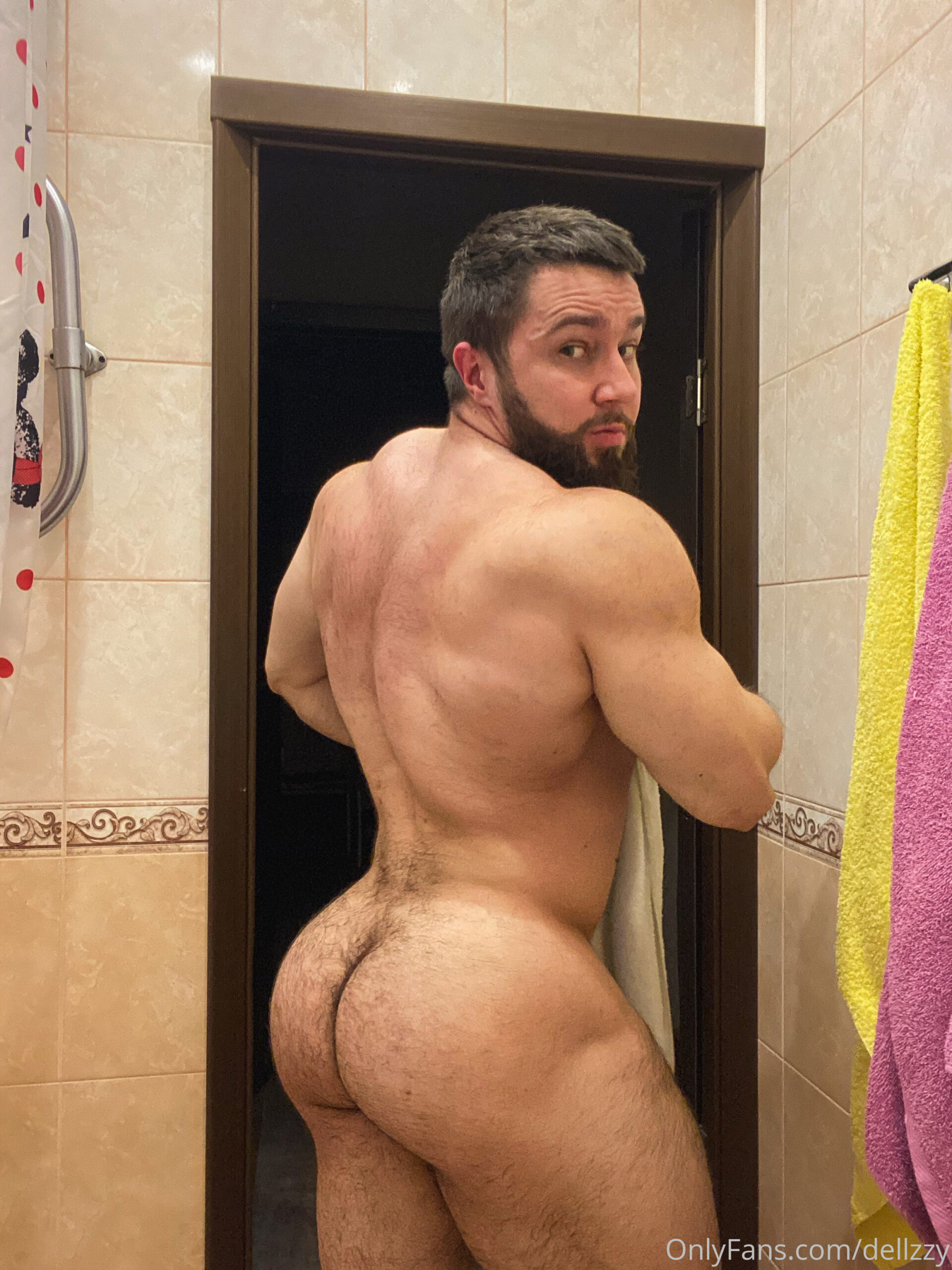 sexy slut playing with himself BEEFY Dellzzy onlyfans
0