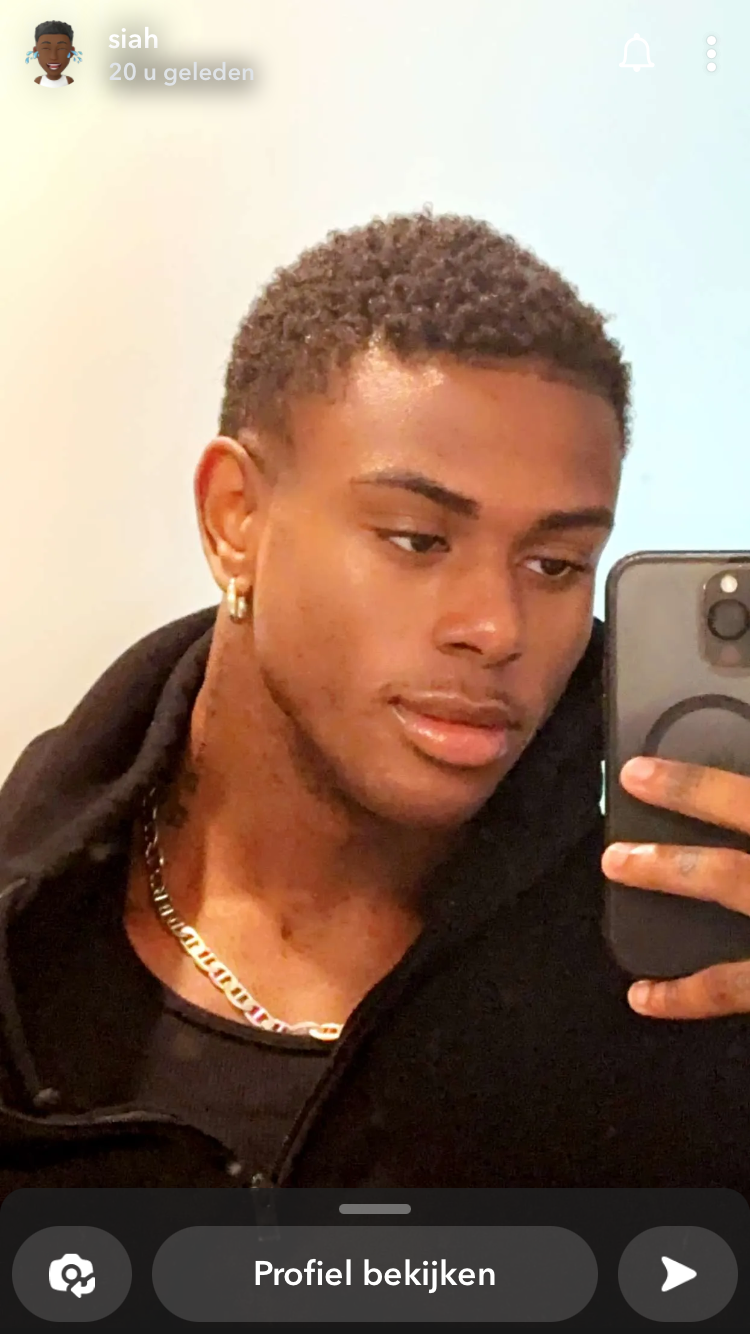 sighyuh prettyskinboi cams Epic
15					 100%