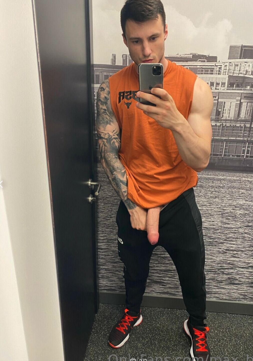 Skilled український гей Max Barz leaked pic Sensational
10