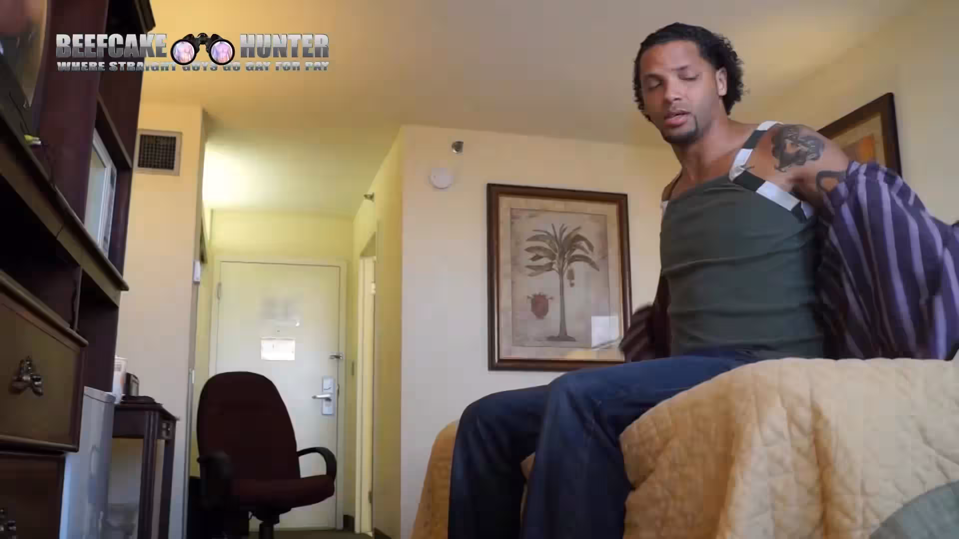 Sucking Sexy mixed straight dude – Beef Cake Hunter
10