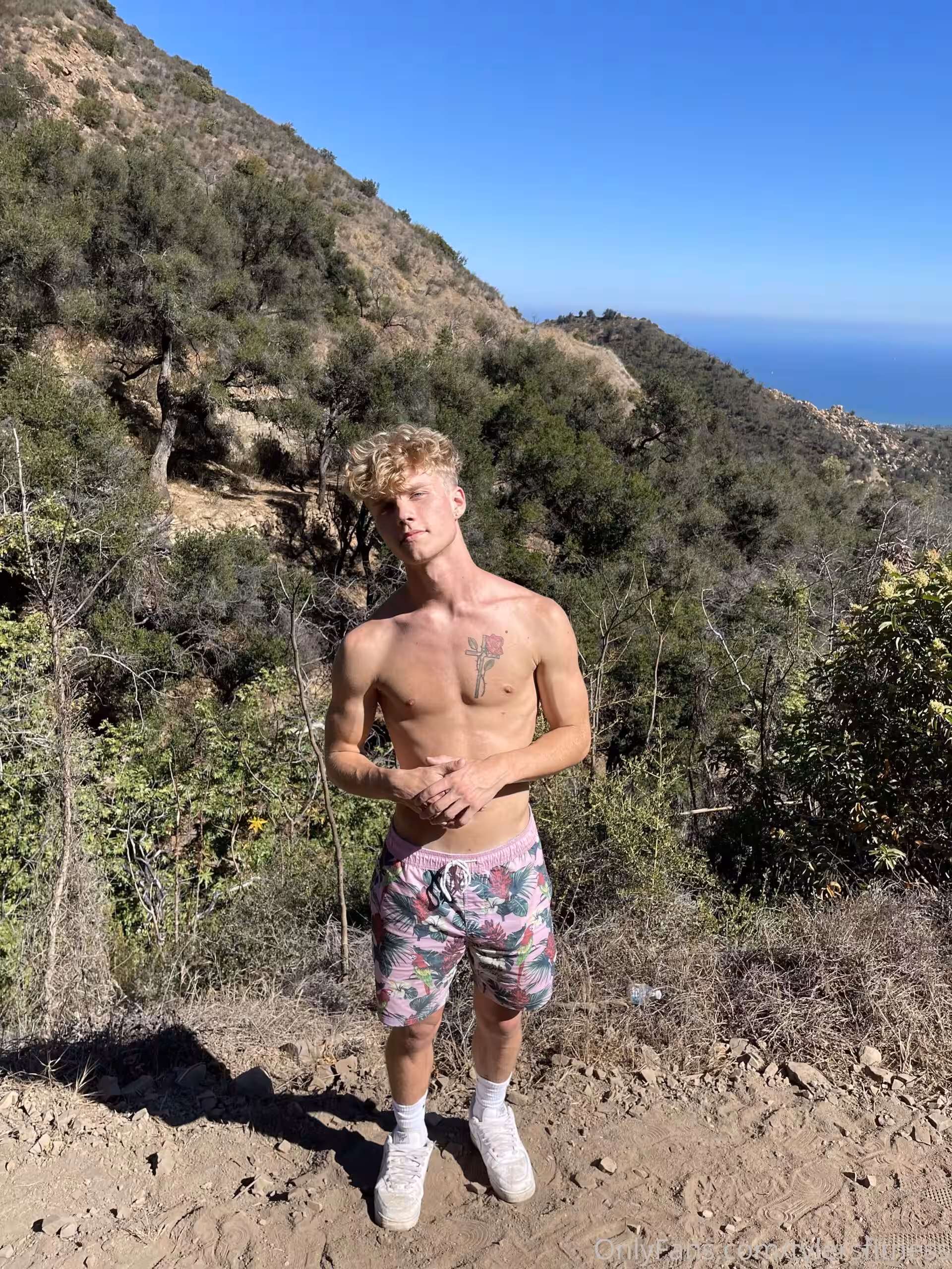 teen pleasuring himself nasty tywanks ass
0
