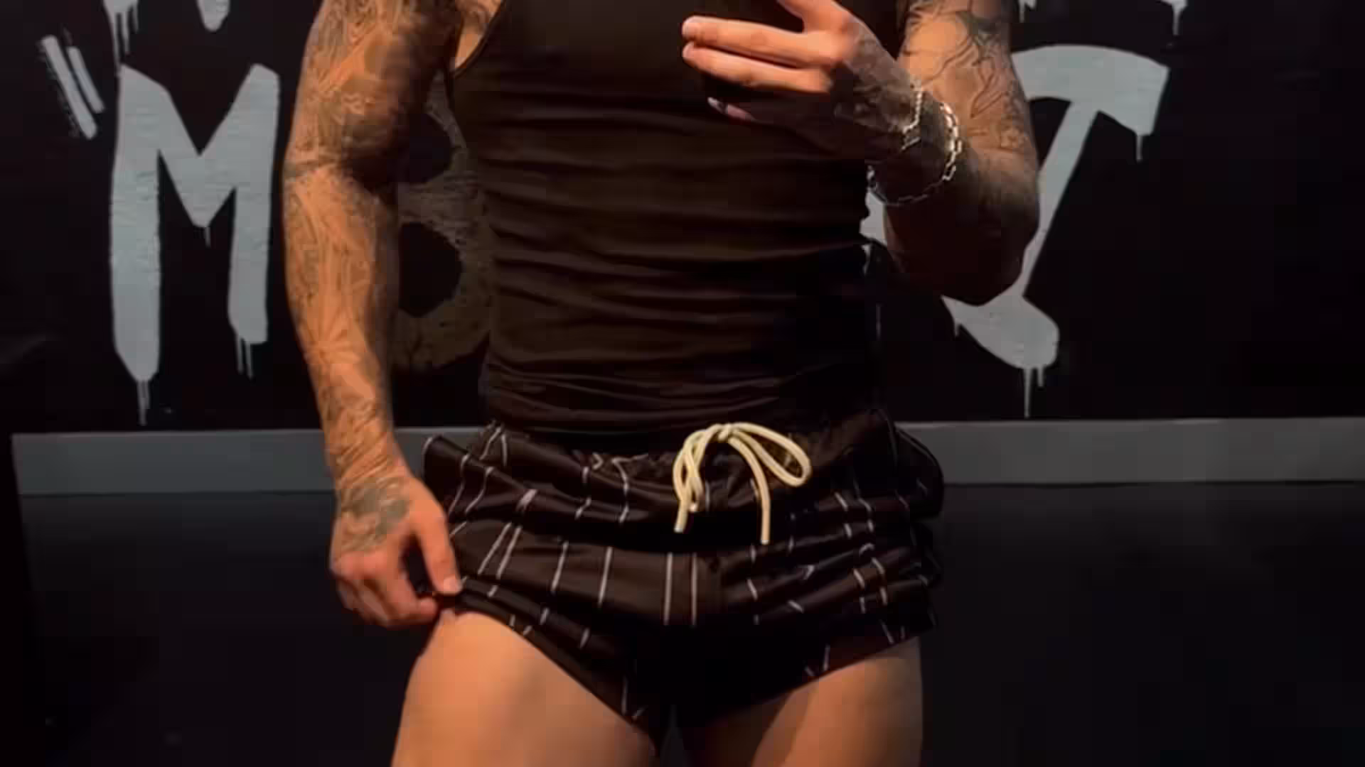 Teen Tyler Pauley naked Exposed
2