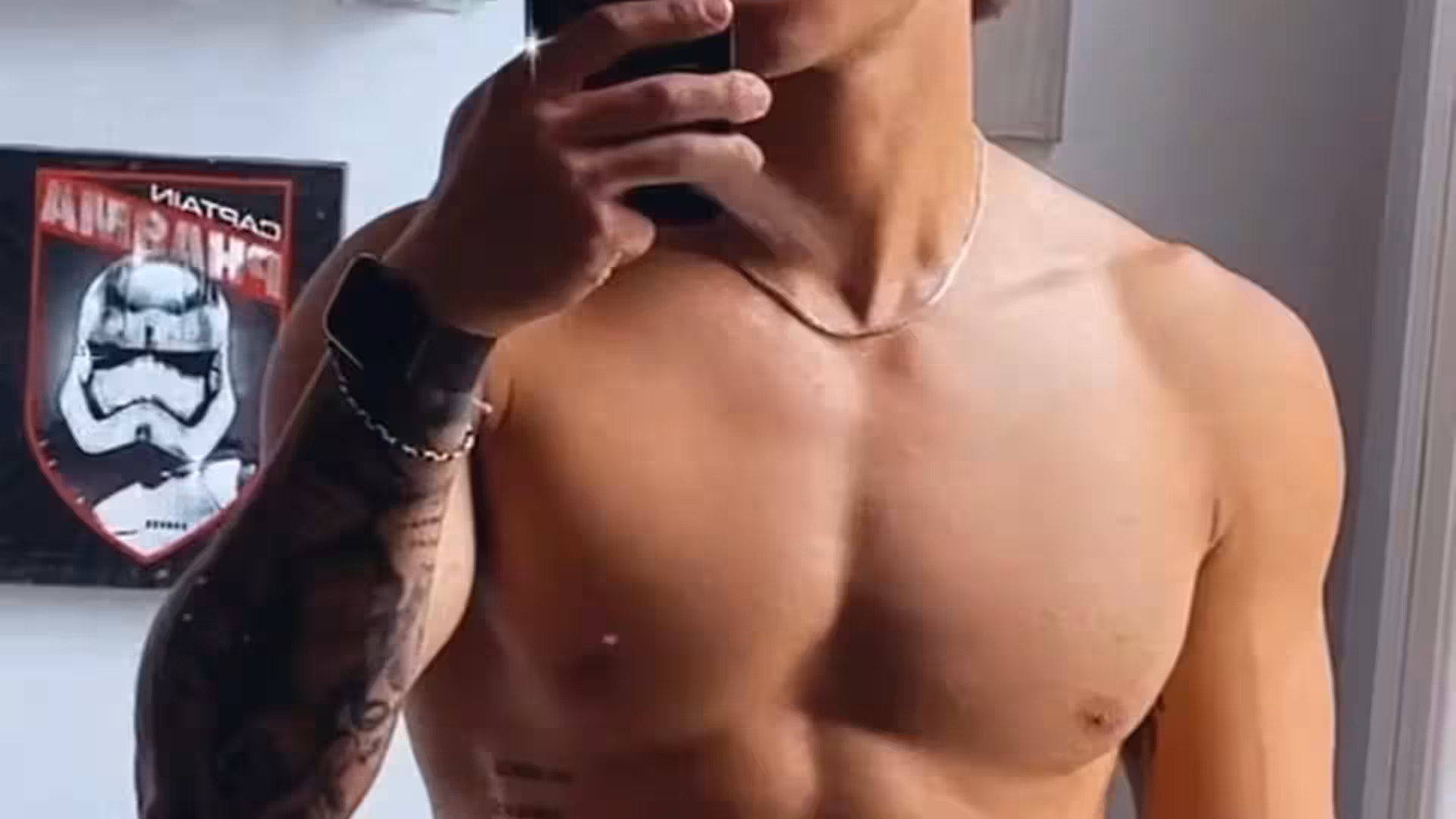 tiktoker Evan Lamicella   Exposed
							
					 1